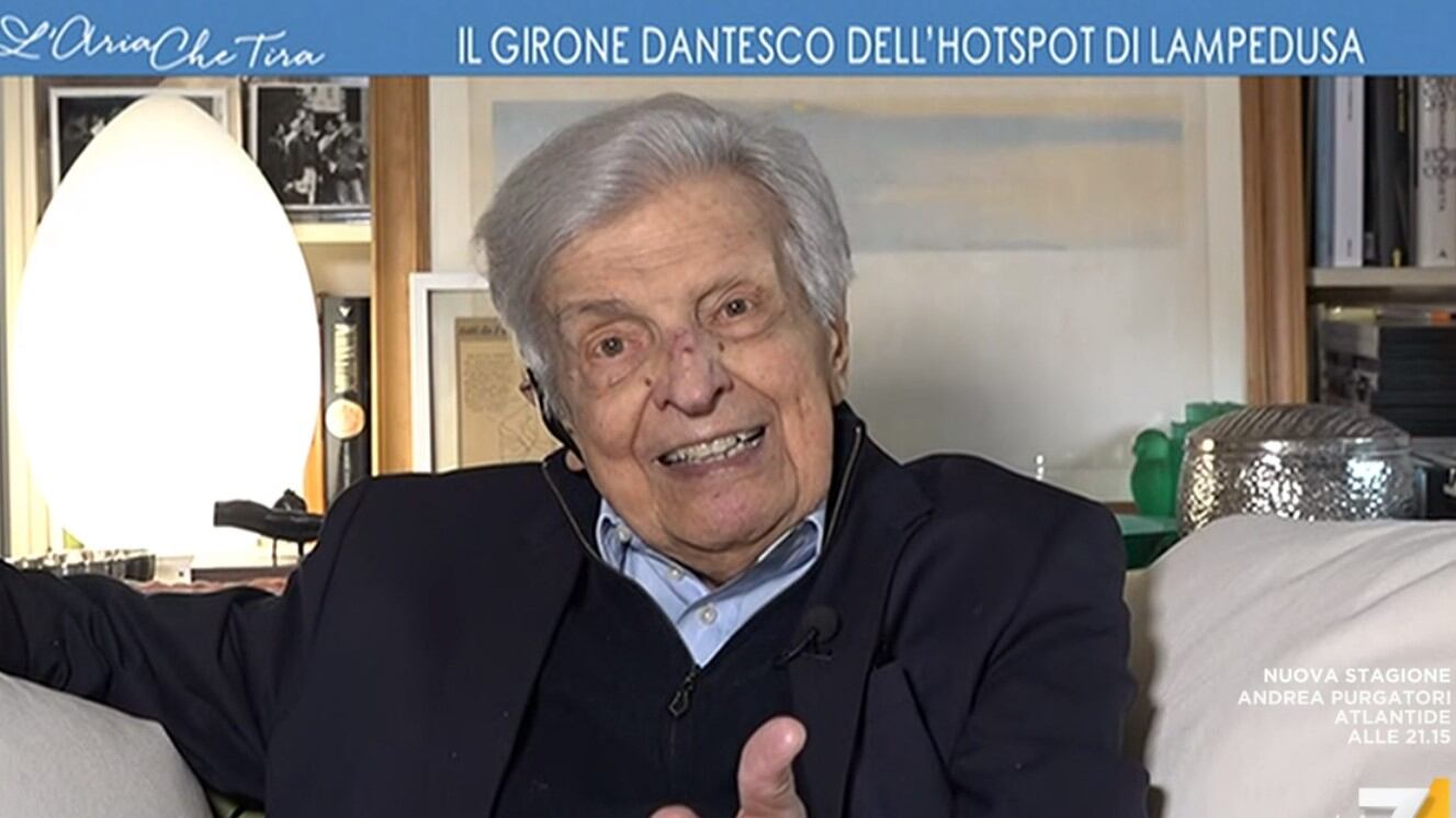 "Molto parafascista". Furio Colombo contro Meloni alla festa dell'Aeronautica