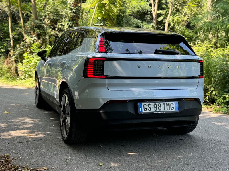 Volvo EX30, guarda la gallery del nuovo suv elettrico premium 17