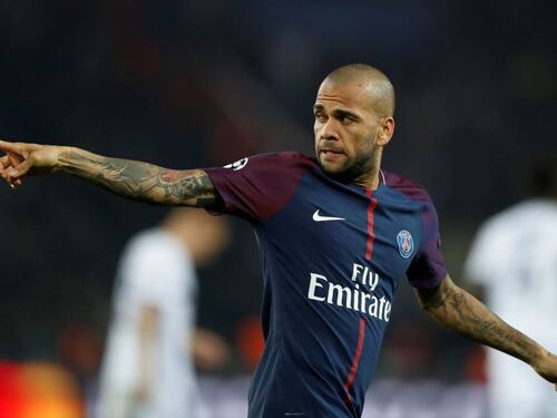 Dani Alves, al via il processo per stupro: l'accusa chiede 12 anni di carcere