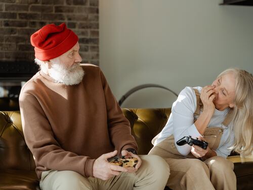 Over 65: gli hobby migliorano la salute mentale, lo studio