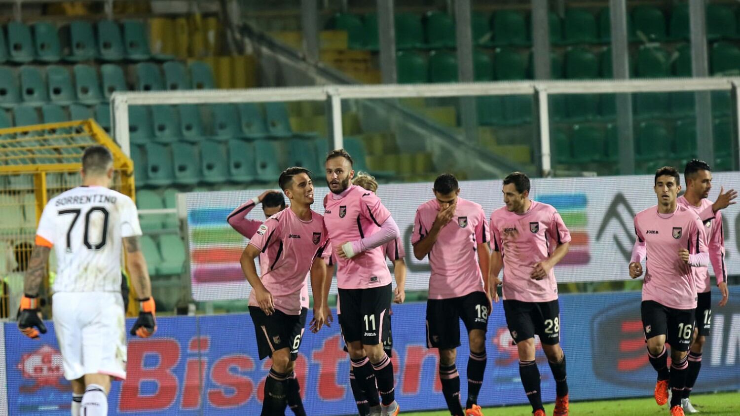 Serie A, Palermo-Frosinone 4-1