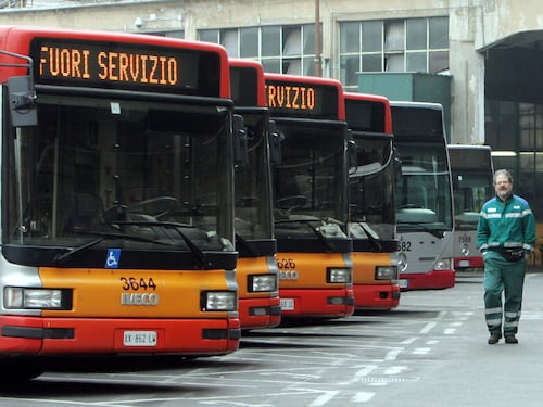 Roma, microspie e microfoni sui bus. Ma è allarme sulla privacy