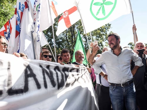 Migranti, Salvini sfida Renzi: "Pronti a bloccare le strade"