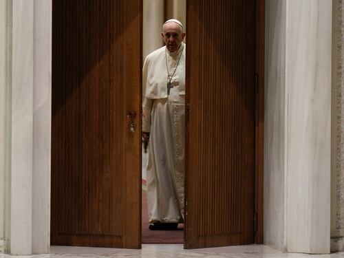 Il Papa sulla pedofilia nella Chiesa: "Mia vergogna per incapacità"