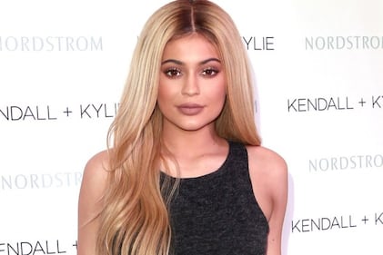 Kylie Jenner hot in reggiseno 12