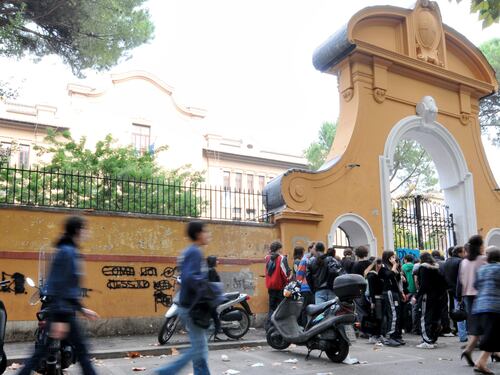 Roma, alcol e canne durante l'occupazione del liceo Mamiani