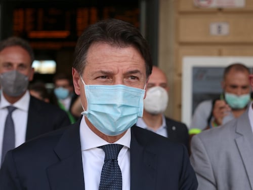 Conte, niente plebiscito. Ma già partono le espulsioni