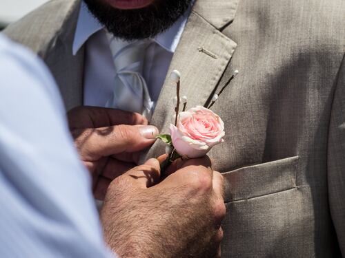 Primo matrimonio gay nella Royal Family: si sposa il cugino della Regina