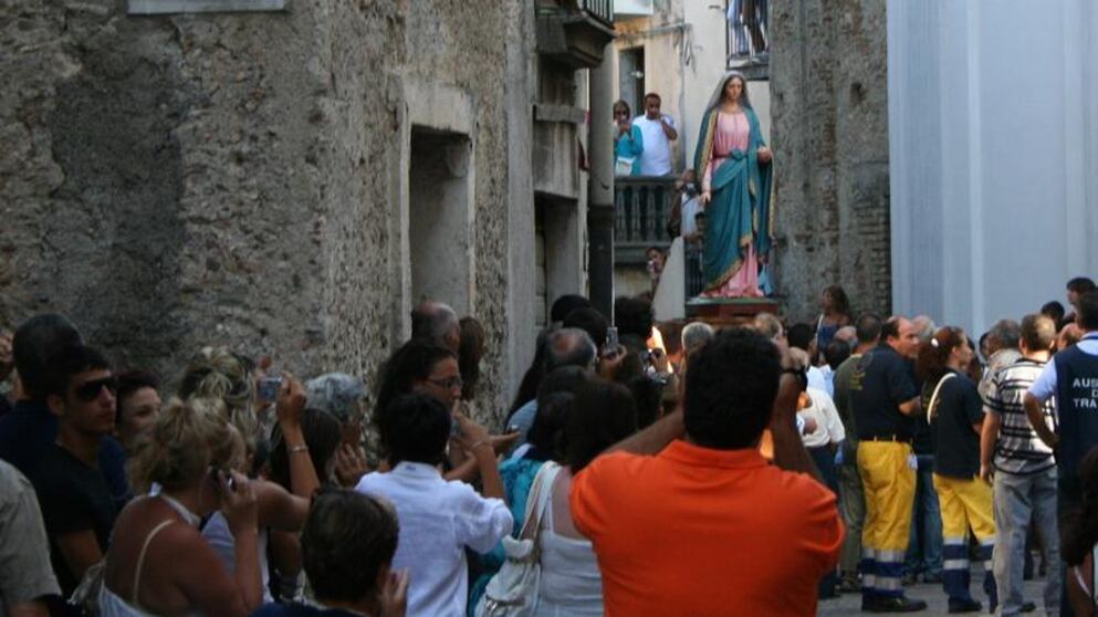 Islam violento a casa nostra Botte e insulti ai cristiani