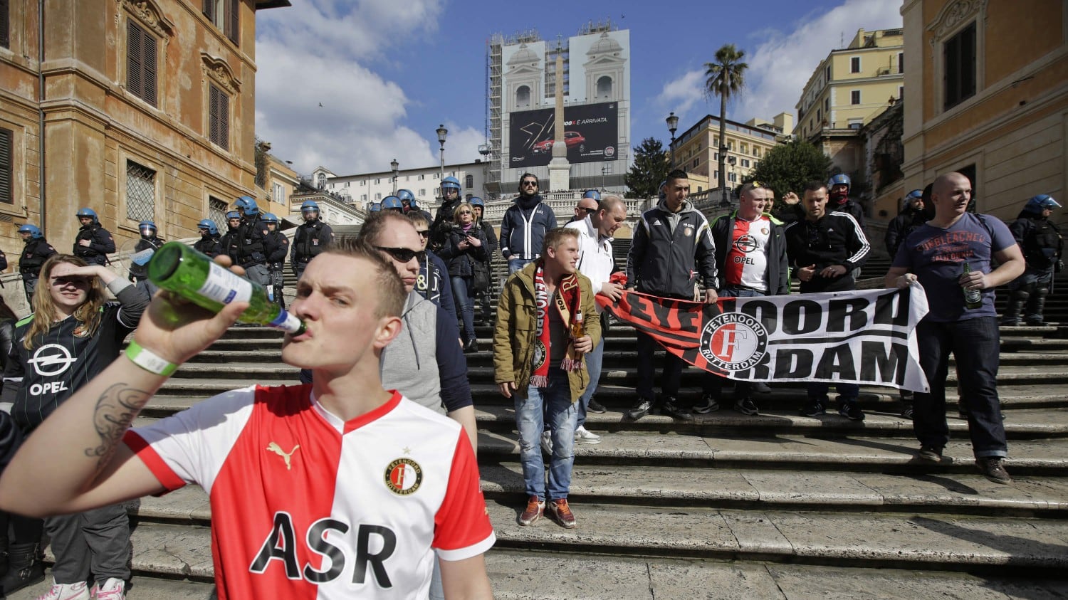 Europa League, trasferta bollente a casa degli olandesi di Rotterdam. E sul web arrivano le minacce choc