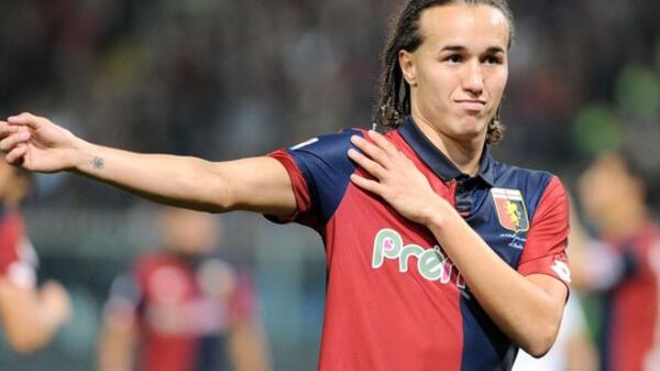 Milan, preso Laxalt dal Genoa