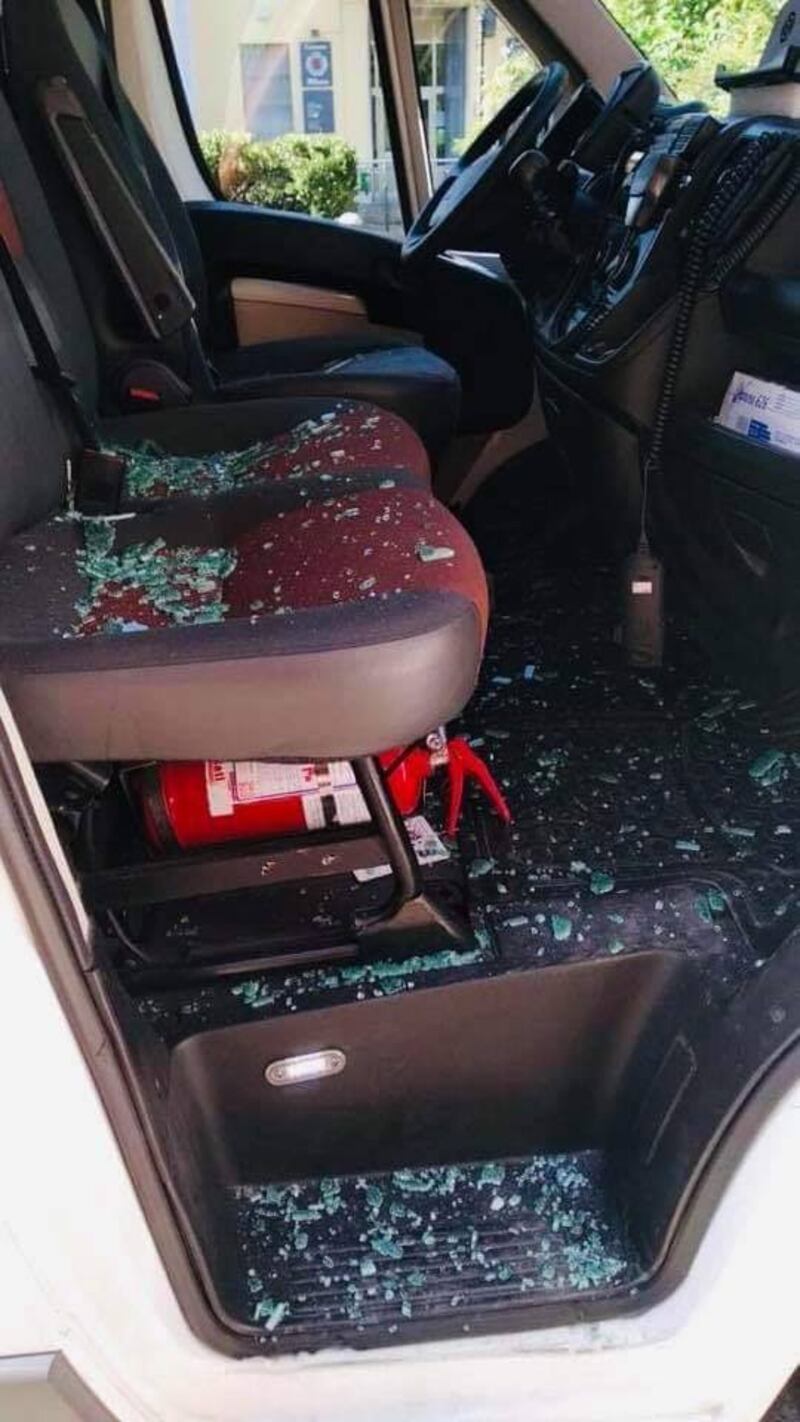 Baggio, ambulanze distrutte da teppisti 2
