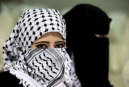 Gaza, nozze di massa per quaranta coppie 2