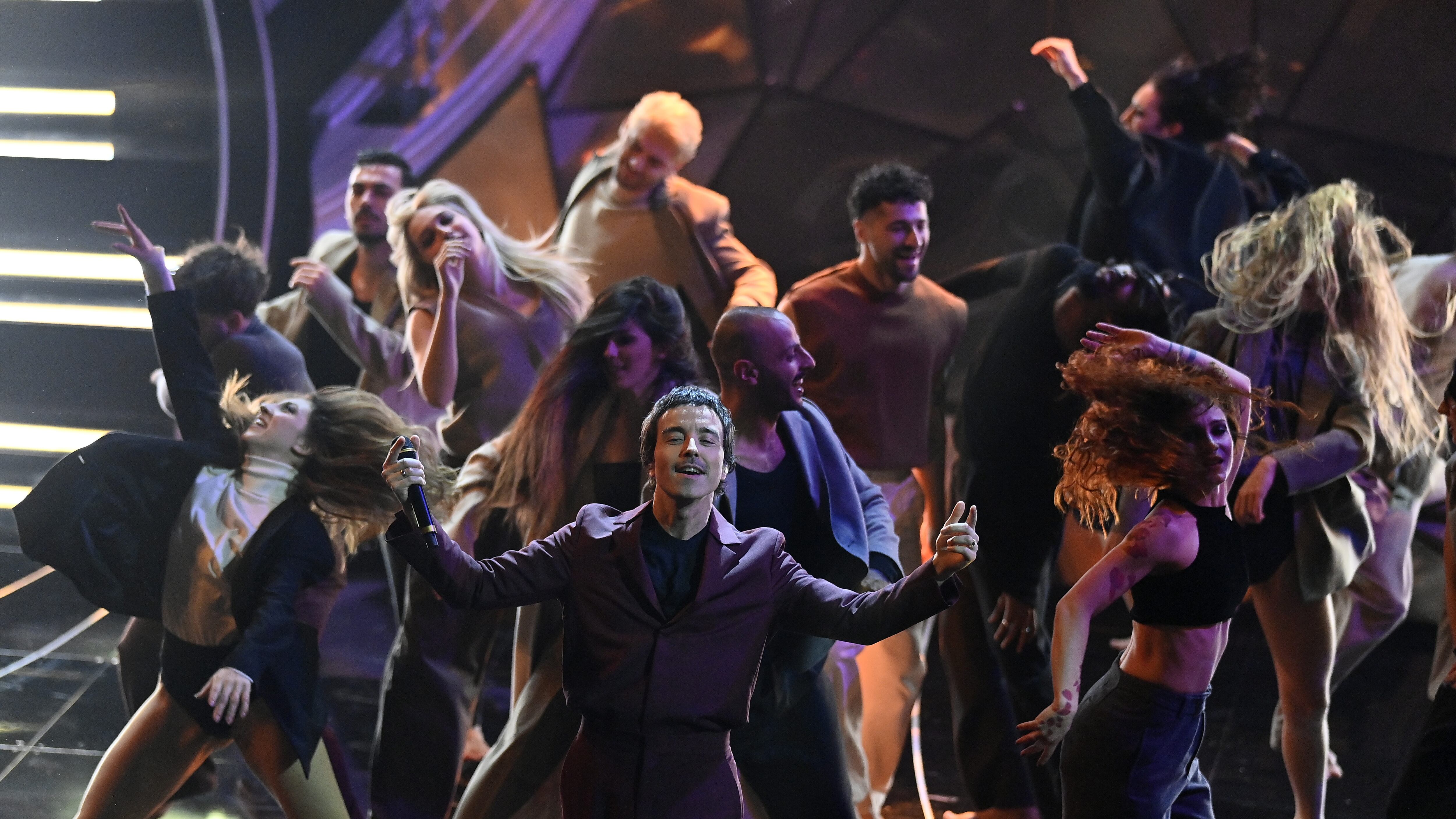 Negramaro da 10, l'anima di Diodato (9), nessun guizzo per Rose Villain (4): le pagelle della terza serata di Sanremo