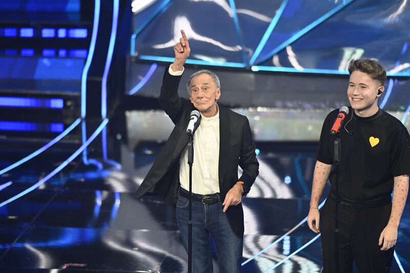Sanremo 2024: ecco il look della quarta serata del Festival di Alfa 4