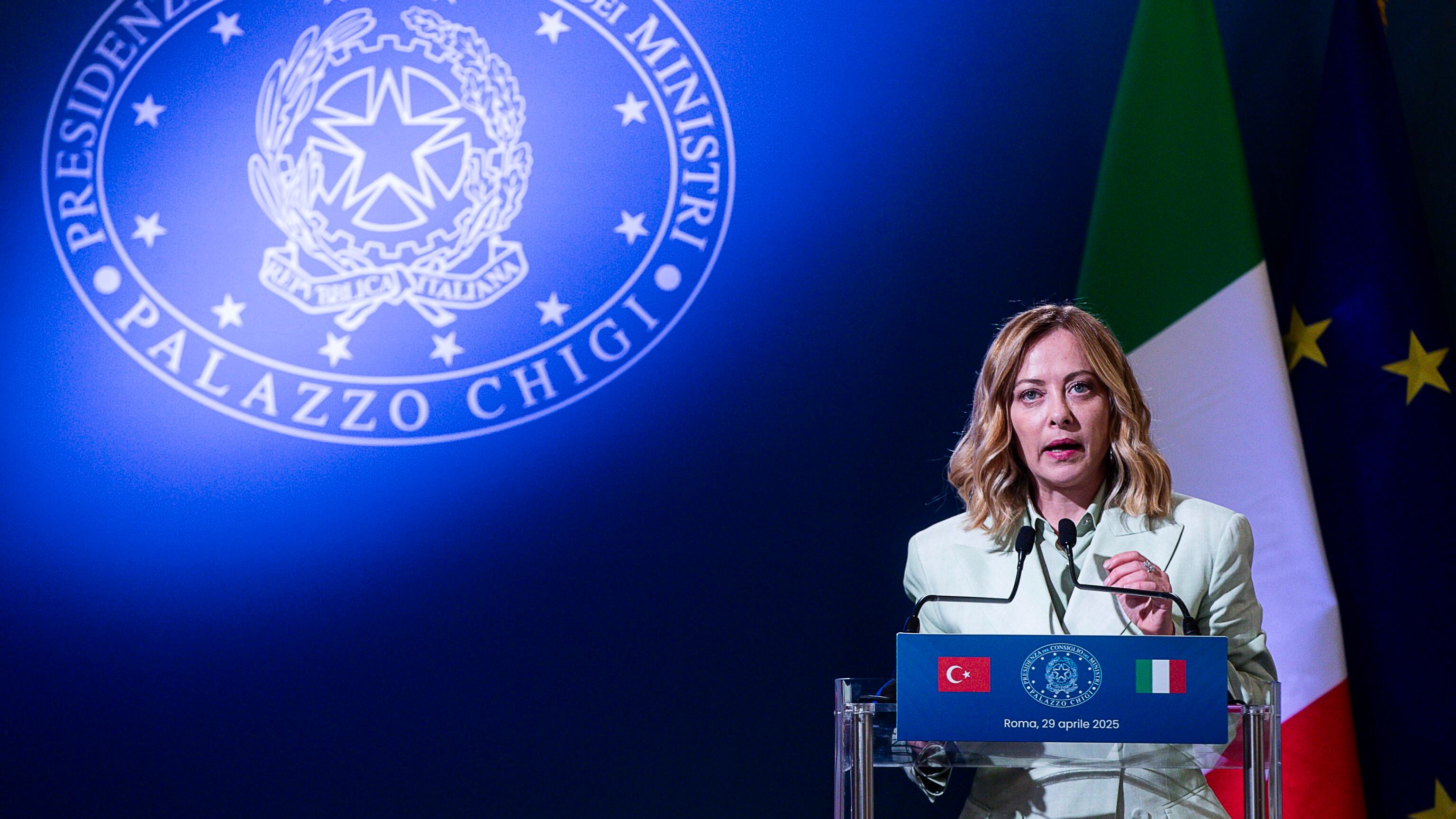 Prima telefonata Meloni-Merz: ecco di cosa hanno parlato