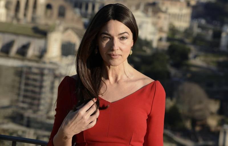 Monica Bellucci sarà bond girl bisex: "Chi dice che sono single?" 1