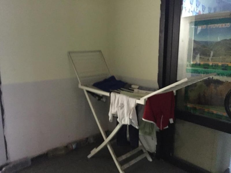 Il palazzo occupato dai nordafricani tra illegalità e scabbia 27