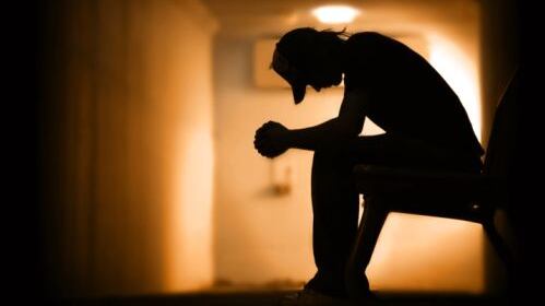 Ecco il segreto anti depressione: cellulari spenti e niente tè dopo le 22