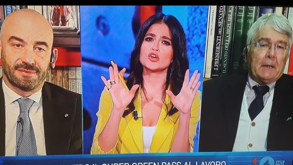 "Non sa leggere...". Scoppia la lite in diretta Bassetti-Castelli