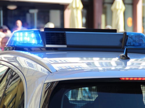 Orrore nel Foggiano: 16enne picchiata, violentata e lasciata per strada. Fermato un 21enne