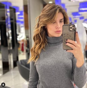 Elisabetta Canalis sexy in spiaggia 6