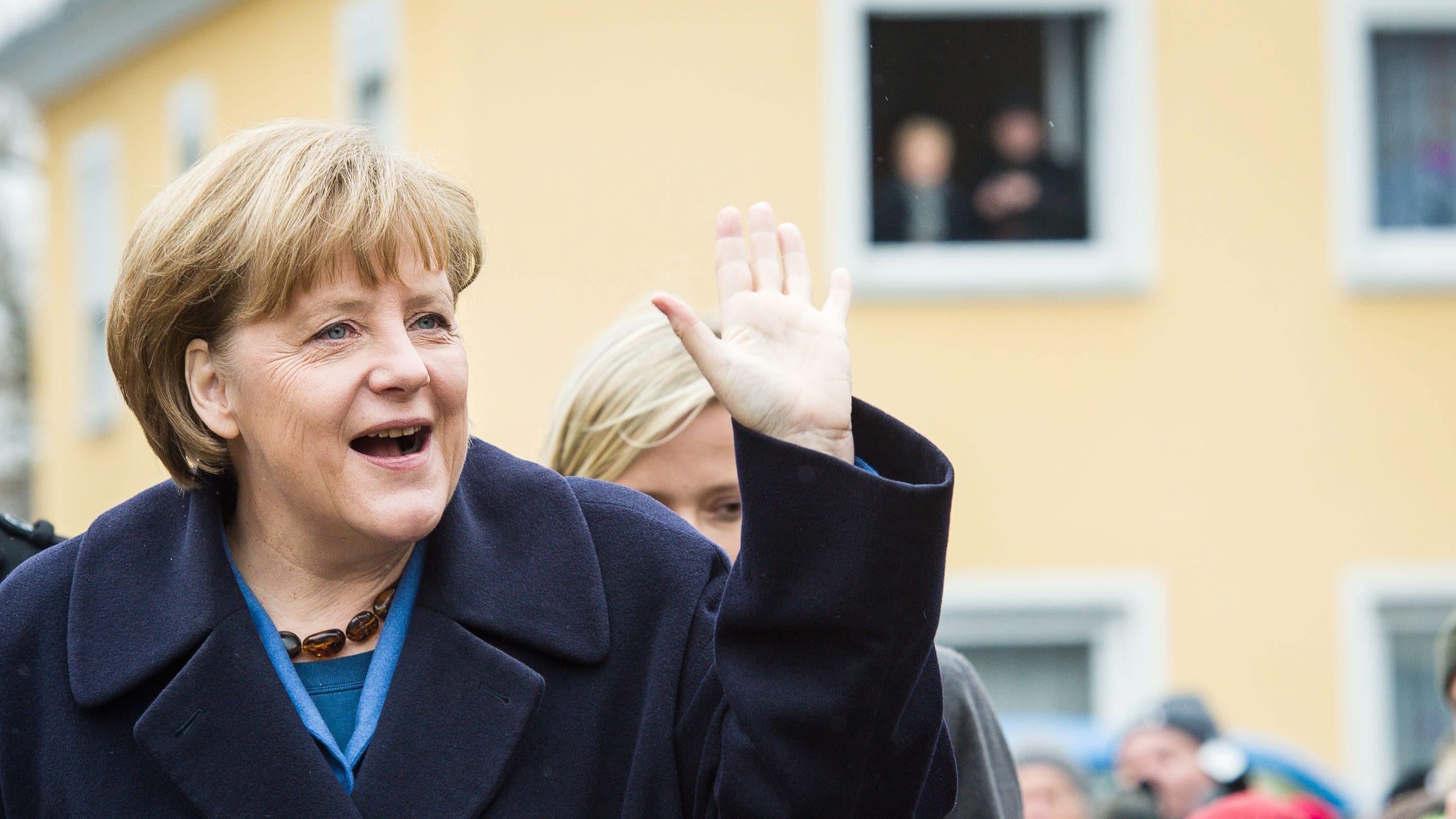 Nonostante la crisi la donna più potente è (ancora) la Merkel