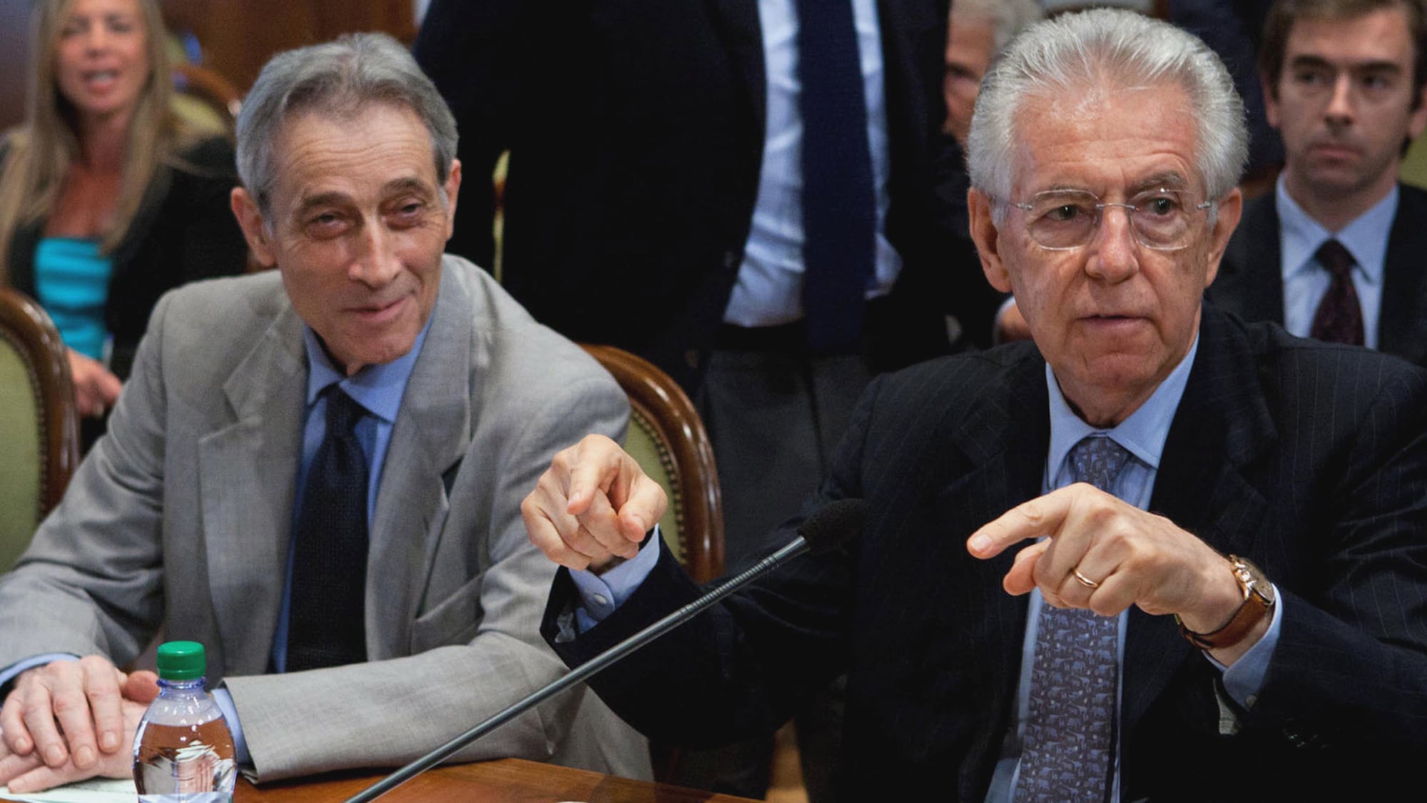 Ecco gli enti che nessuno taglia: ci costano 7 miliardi