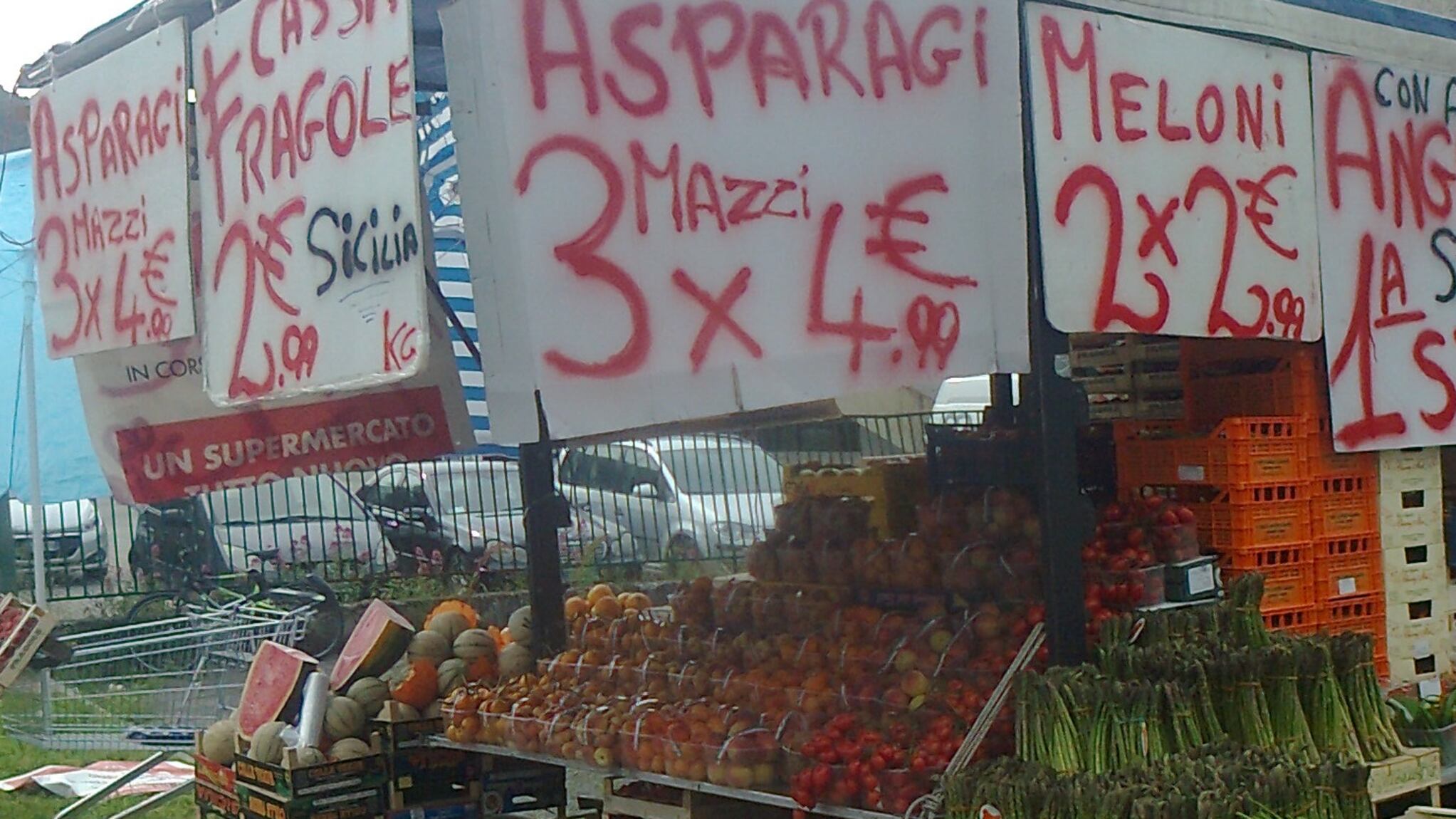 Multa da 5000 euro al melonaro abusivo: sequestrati quintali di cibo