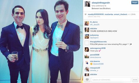 Lucy Hale e le Pretty Little Liars: come si rivelano su Instagram 18