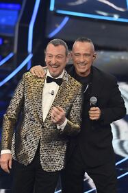 Sanremo 2024: ecco il look della terza serata del Festival dI conduttore, co-conduttrice e ospiti 4
