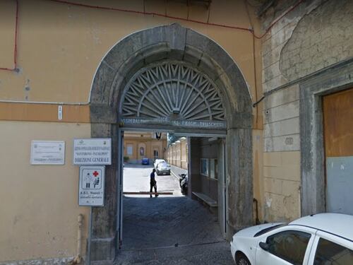 Napoli, dottoressa pestata da coppia genitori al Santobono: è allarme