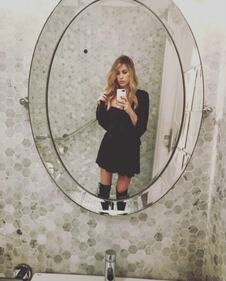 Elena Santarelli, bikini sexy contro gli hater 8