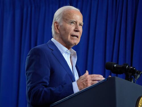 Joe Biden, l’analisi dell'esperto sulla presunta malattia: affetto da "disturbo cognitivo"