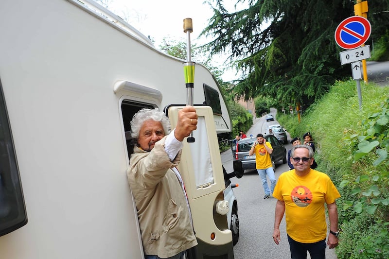 Beppe Grillo in marcia per il reddito di cittadinanza 6