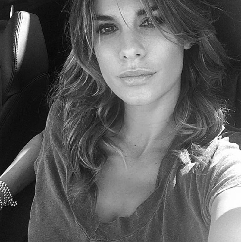 Elisabetta Canalis tra pubblico e privato su Instagram 18