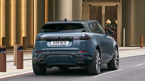 Range Rover Evoque 2023, guarda tutte le immagini 2