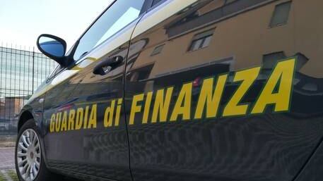 ‘Ndrangheta a Milano, sequestrati 4 locali al mercato comunale Isola