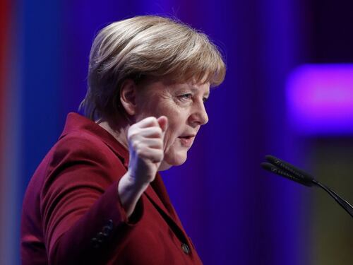 La Merkel dichiara guerra alle "fake news"