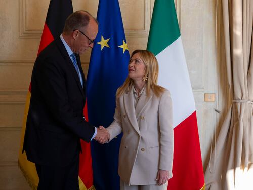L'Europa si muove. La call a quattro tra Starmer, Merz, Meloni e Macron