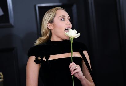 Miley Cyrus abbandona le trasgressioni ai Grammy 2018 9