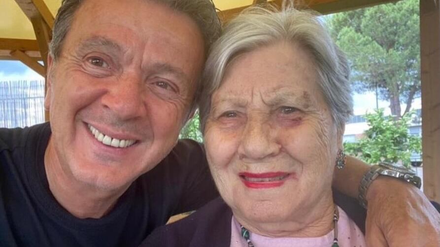 Morta la madre di Pupo, il doloroso addio sui social: "È volata in cielo con una parte di me"