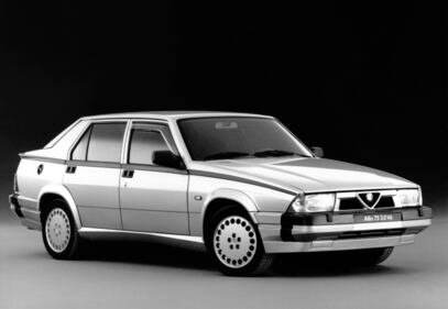 Alfa 75: guarda la gallery 10