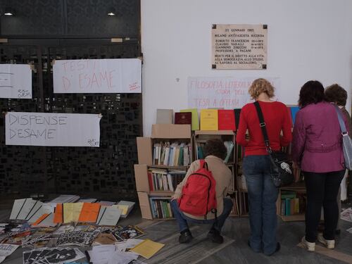 Milano, scontri all'Università Statale