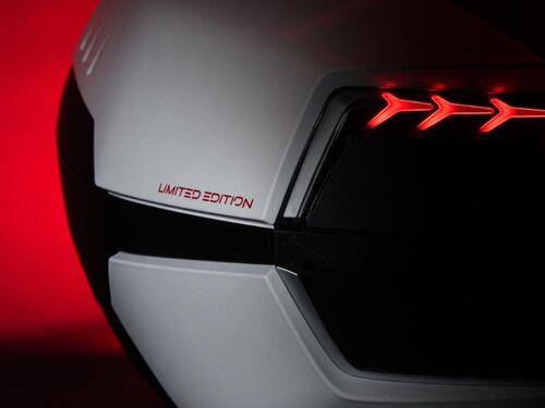 Maxia 5, il bauletto GIVI vince il Red Dot Design Award 2024 per il product design