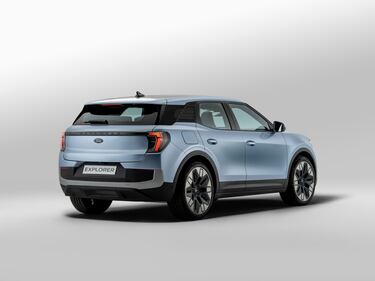 Le foto del nuovo Ford Explorer 2023 1