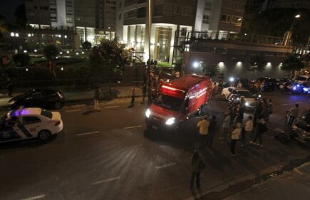La polizia davanti alla casa di Nisman 3