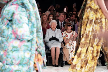 La Regina Elisabetta alla Fashion Week 9