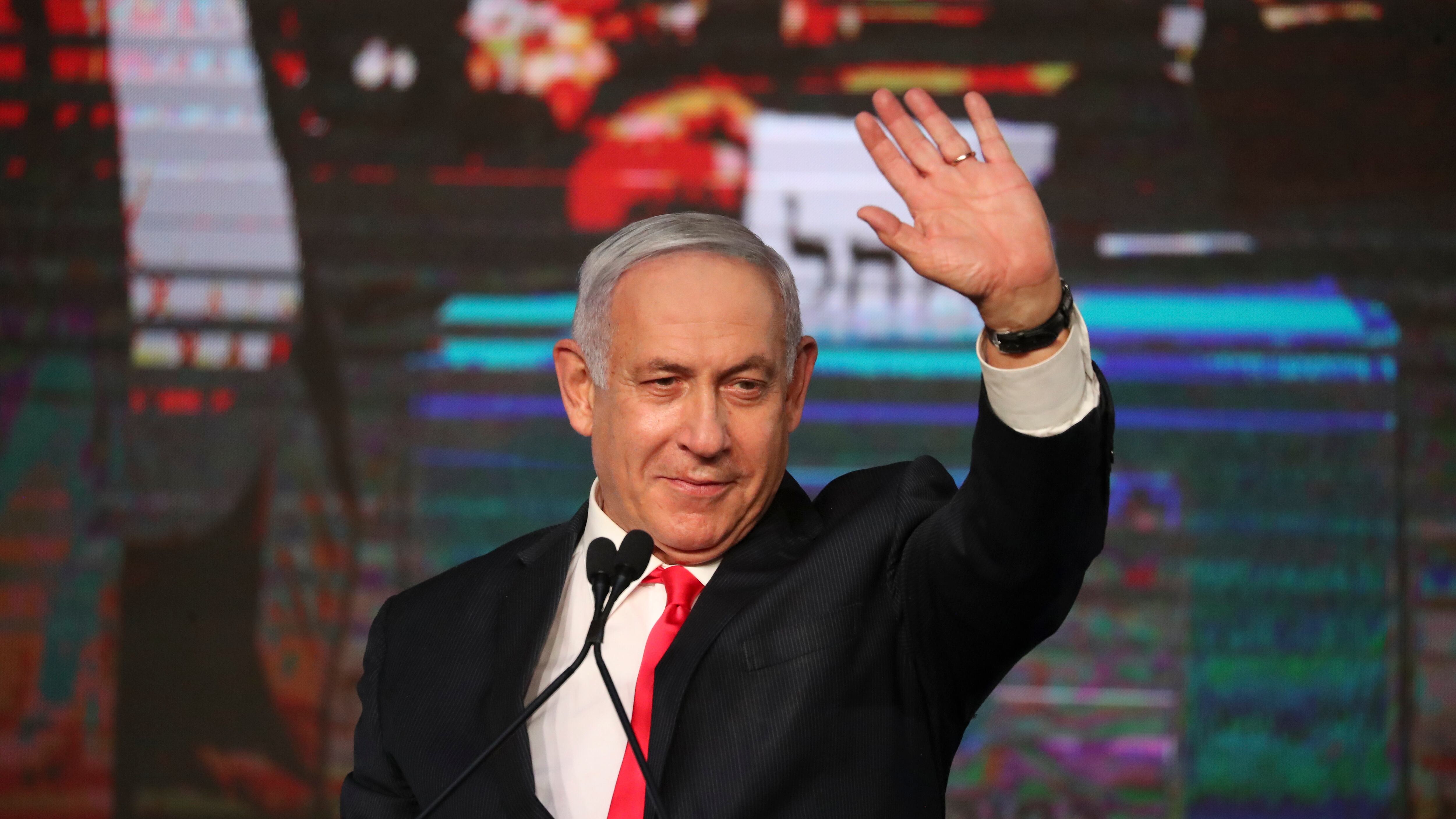 Una pioggia di fuoco su Gaza Israele e la "falsa invasione"