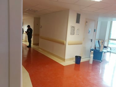 Incendio all'ospedale di Brescia, le foto dopo l'evacuazione 4